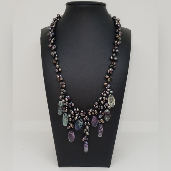 STUNNING!! Multicolor/Peacock Cascade Necklace - Picture 2 of 11